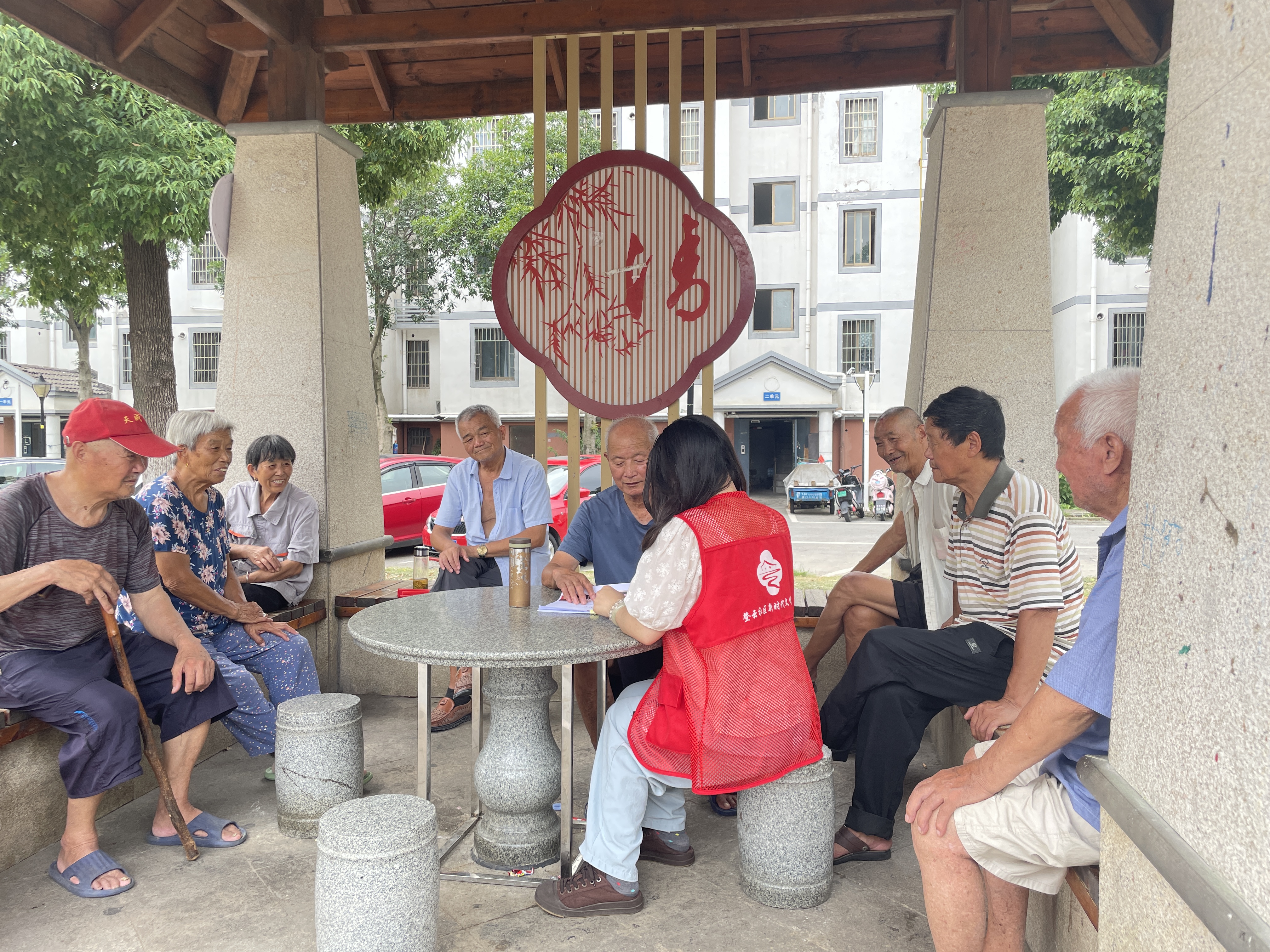 忆峥嵘岁月，看红色光影