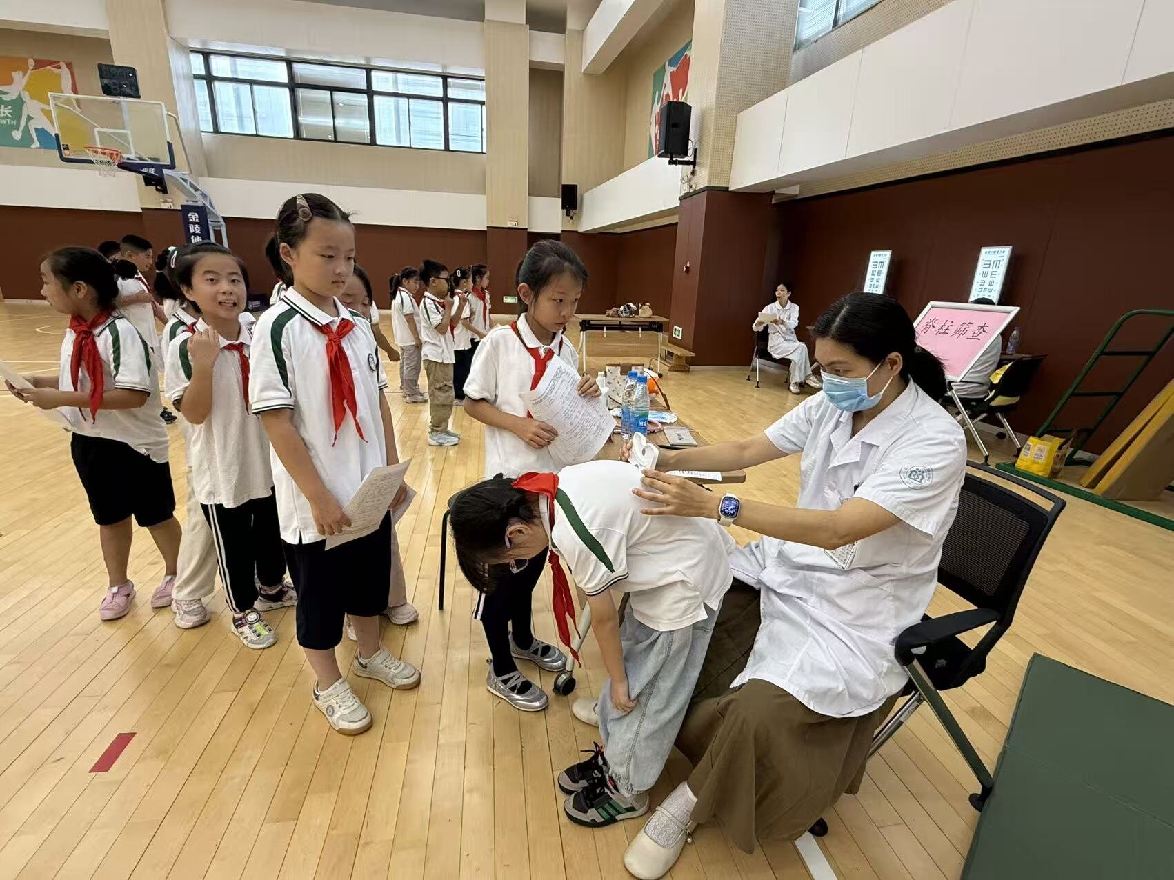 守护“脊梁”挺拔！