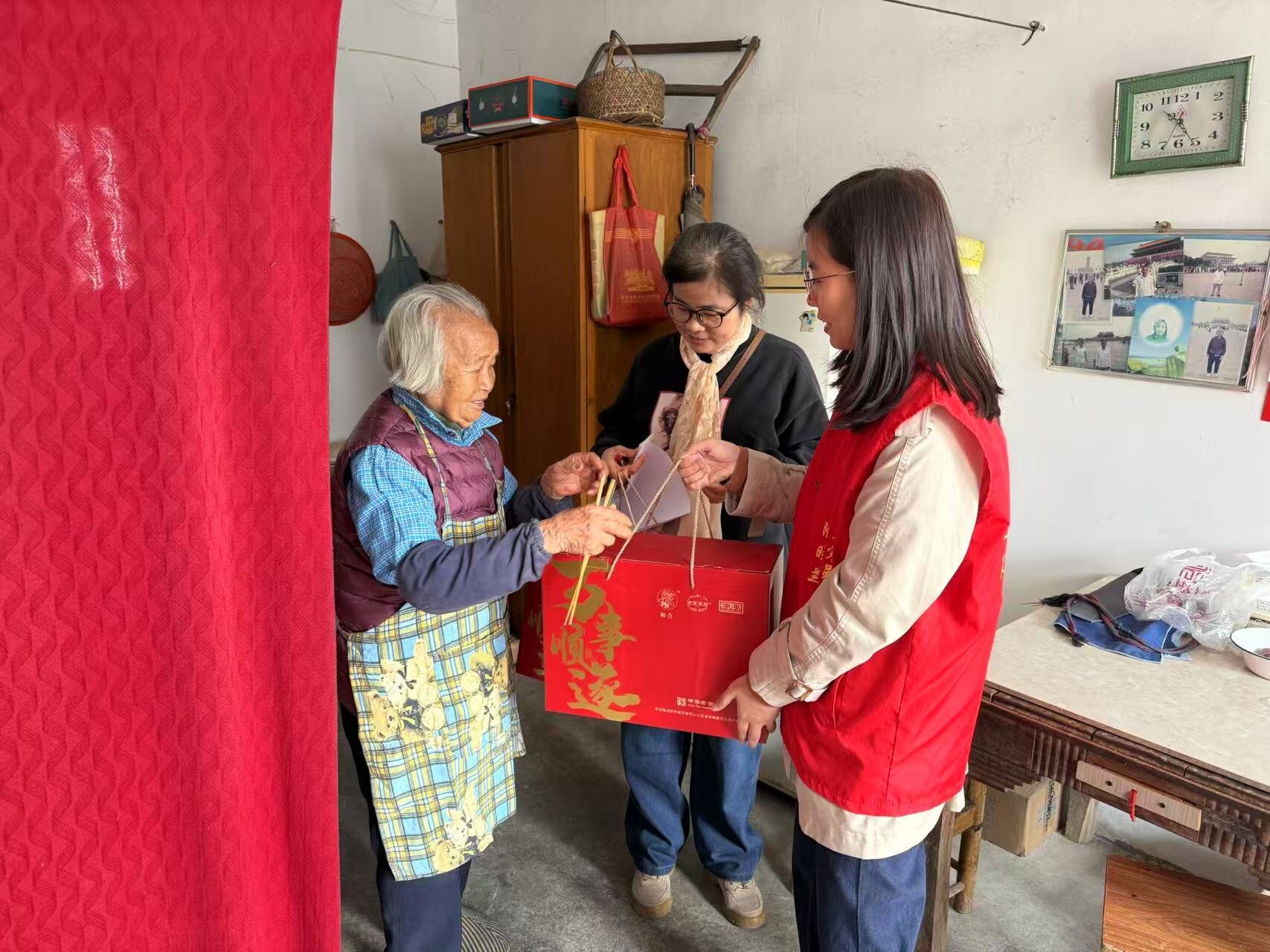 重阳送暖，情满徐庄