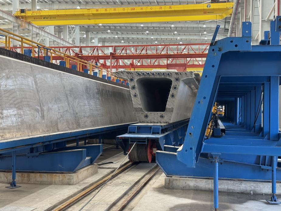 首片箱梁顺利入窑！苏州交投三佳新基智造项目正式试生产