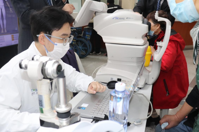 从基因治疗、AI诊断到手术机器人，视网膜疾病诊疗迎来技术革新