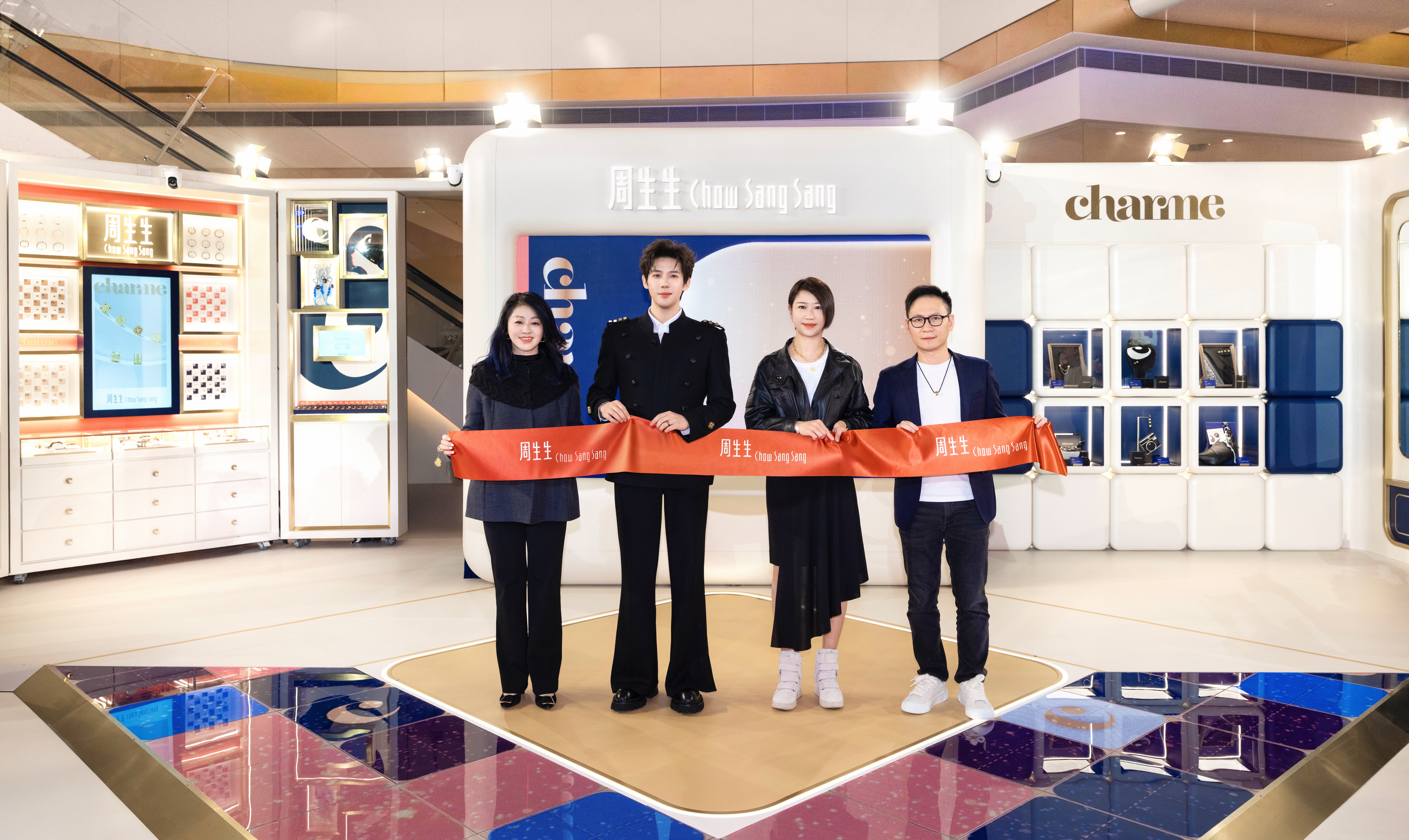 周生生携手品牌青春代言人王安宇，共赴苏州新境