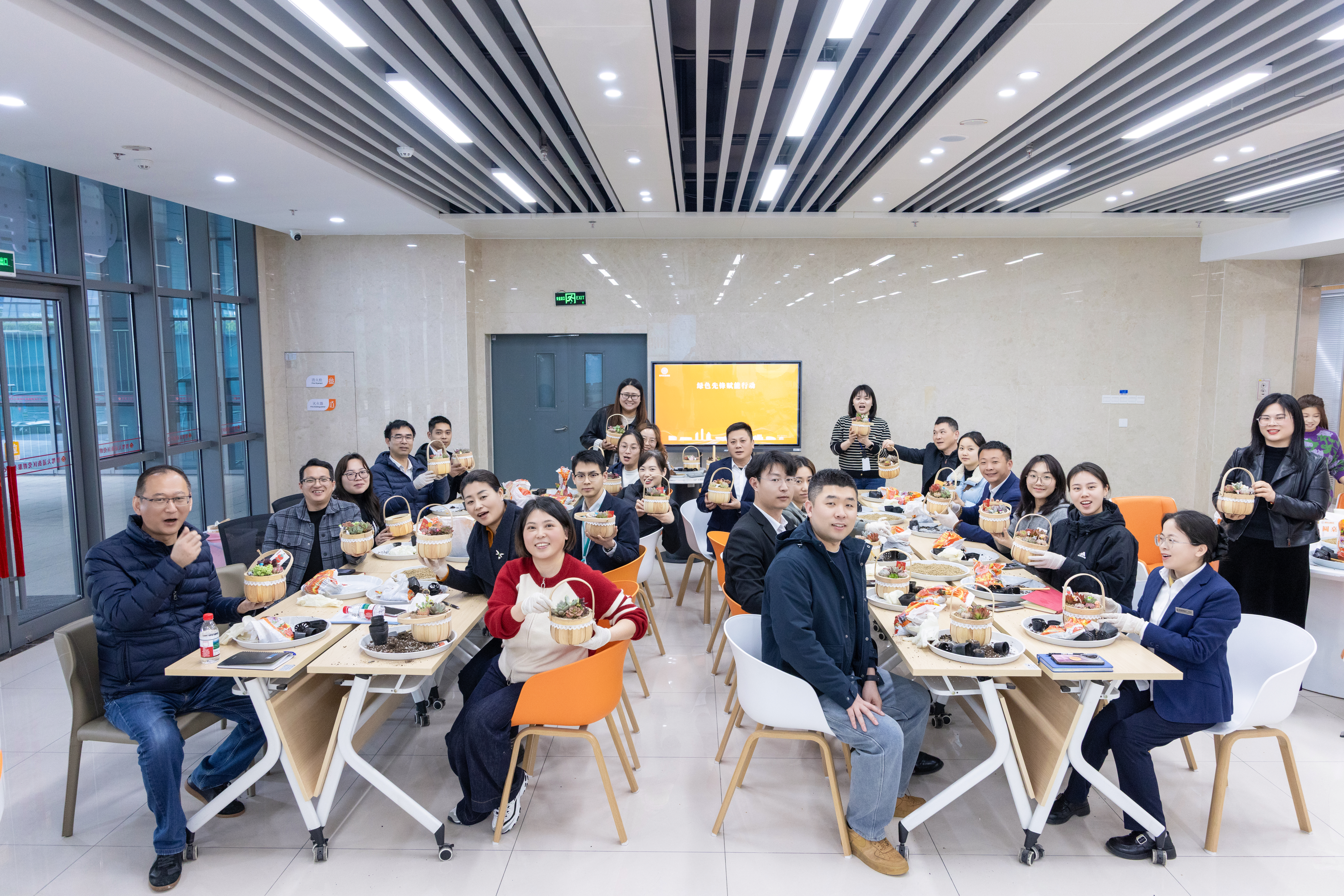 以服务温度 筑楼宇品质 智驾大道街区  “送服务进楼宇”系列活动正式启动