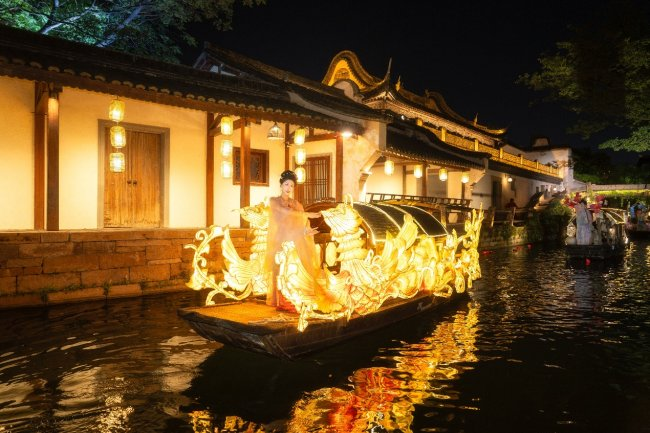 濮院时尚古镇夏季活动启幕 近百项体验重构江南消夏新范式